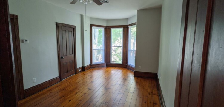 room with bay